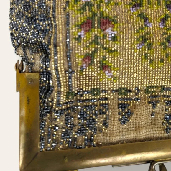 Antique Floral Micro Beaded Victorian Women's Purse with Suede Lining - Picture 7 of 12
